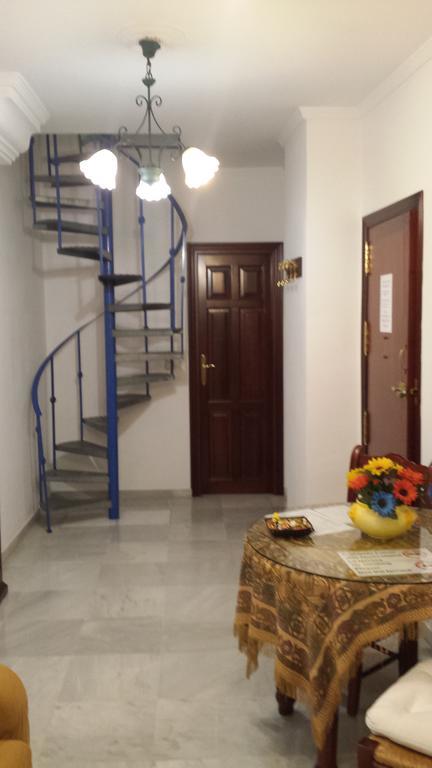 Apartamento San Benito "B" Seville Luaran gambar